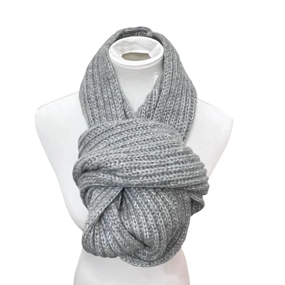 NWT Lauren Conrad women Knit Infinity Scarf Loop Gray Silver Metallic minimalist